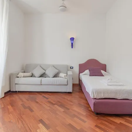Апартаменты H11 Maison Bleu Centro - Ariston Санремо