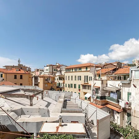 H11 Maison Bleu Centro - Ariston Apartment